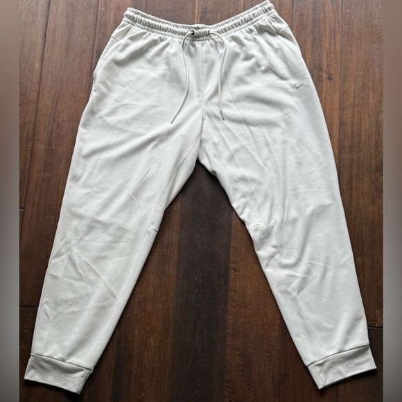 Nike Dri-FIT Standard Issue Joggers in Sail White | Men’s Size L - Picture 5 of 9